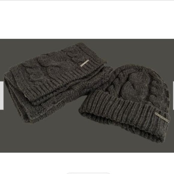 MICHAEL KORS GRAY KNIT SCARF & HAT 2 PIECE GIFT SET - NWT - Picture 2 of 12